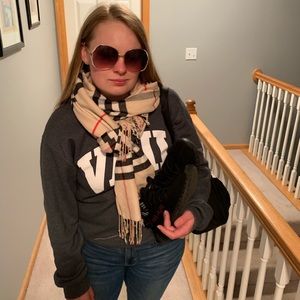 Meet your Posher, Kenzie